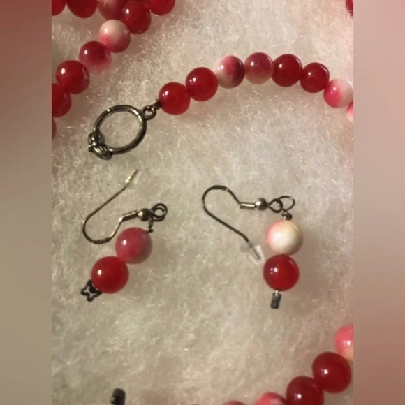 Bakelite Vintage 1940s Marbled Cherry/Vanilla Necklace Earrings Bracelet Set​ - Picture 2 of 5